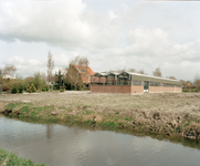 838591 Afbeelding van een leegstaande kas op een terrein aan de Groenewoudsedijk te Utrecht, die gesloopt gaat worden. ...